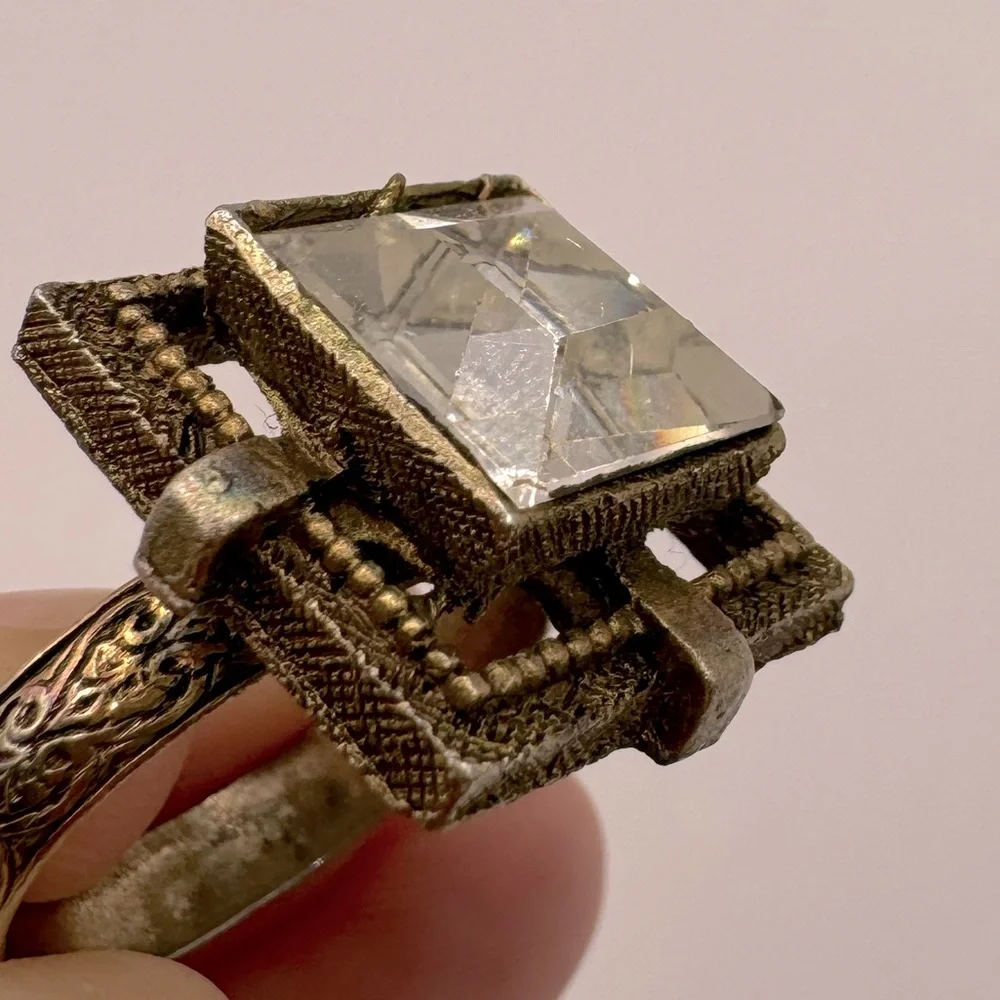 VINTAGE Gold-Tone Square Crystal Adjustable Ring
